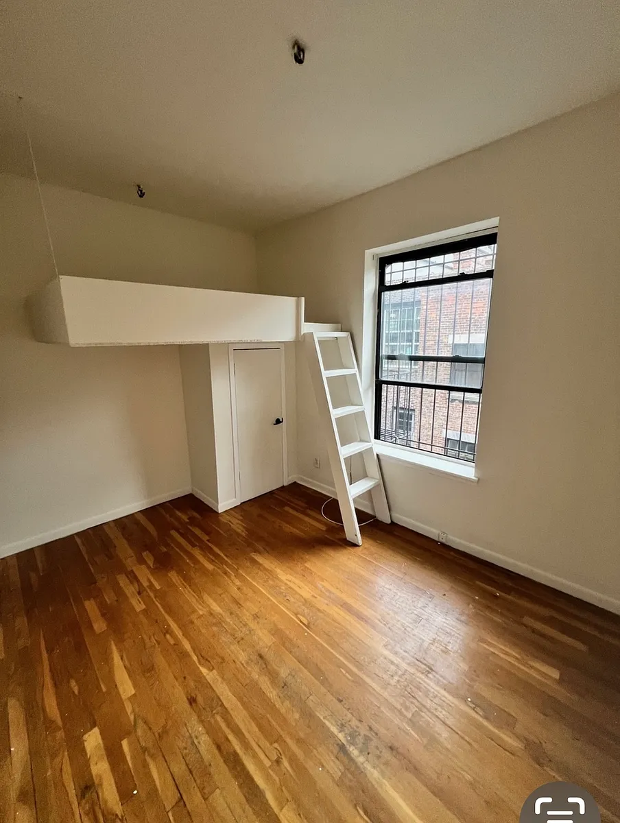 Building Photo - 308 W 93rd St #6S