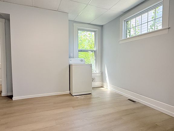 4th image of 345-347 349 Campbell Ave #345