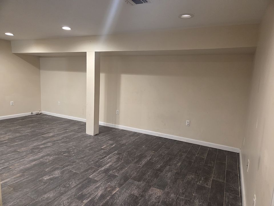 Large Livingroom Dining Area