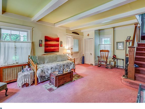 4th image of 905 Linwood Ave