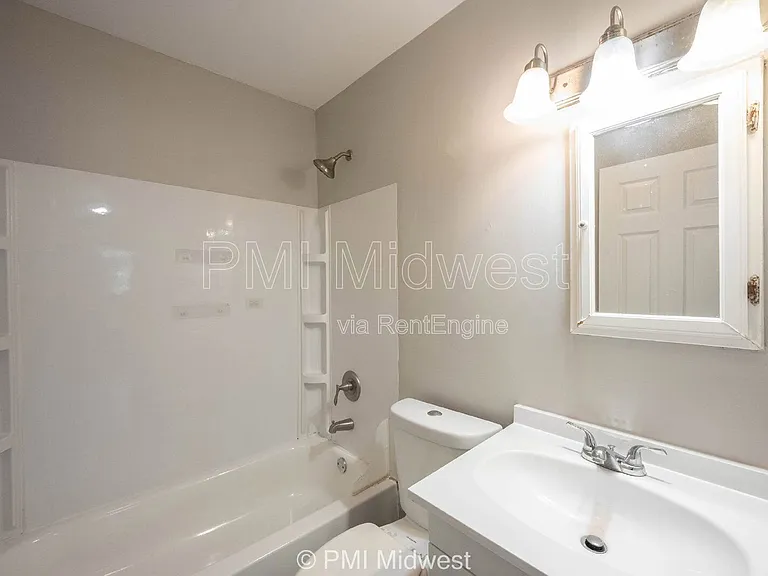 316 S Kenmore Rd — Photo 23