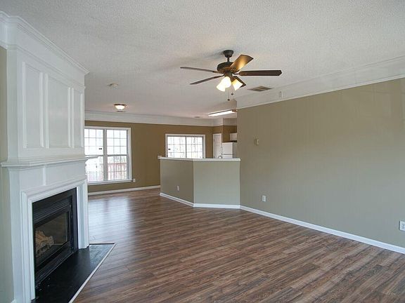 3rd image of 3425 Oxwell Dr #A