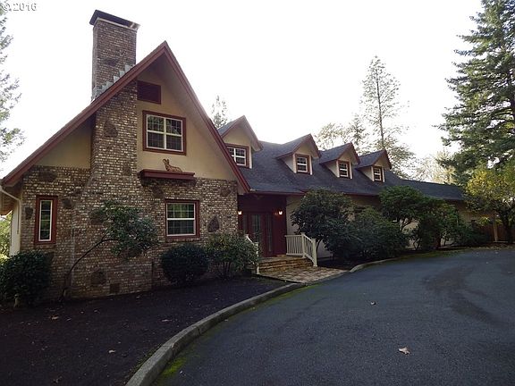 2nd image of 300 Westwood Ln