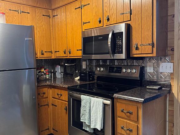 4th image of 1102 Ski View Dr Unit 6