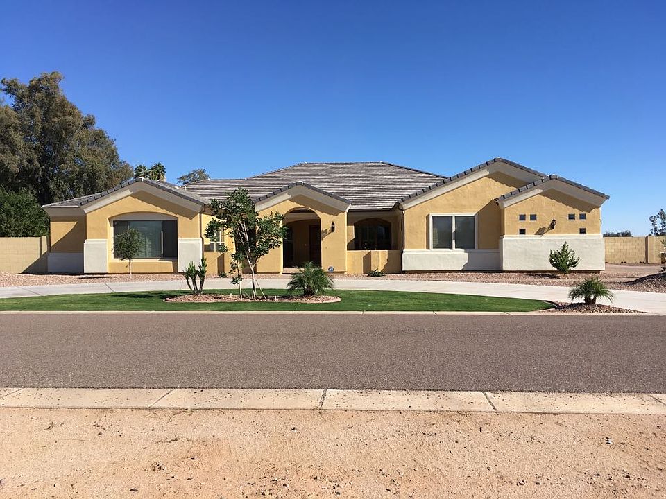 1st image of 10411 N 144th Dr