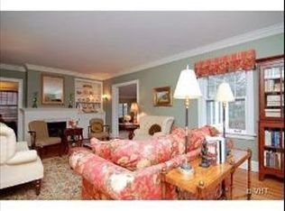 625 E Center Ave, Lake Bluff, IL