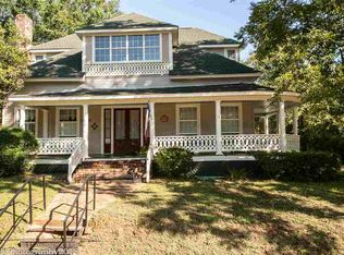 703 E Delta St, Jefferson, TX 75657