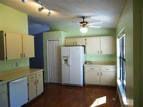 5th image of 5715 Lakefield Ct