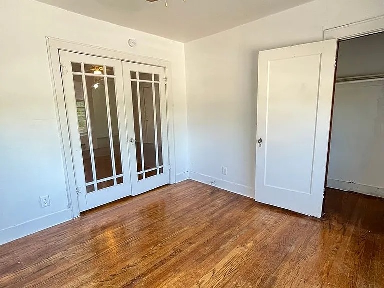 3400 N Robinson Ave — Photo 32