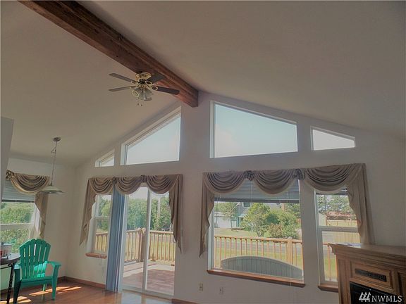 4th image of 526 Ocean Shores Blvd SW