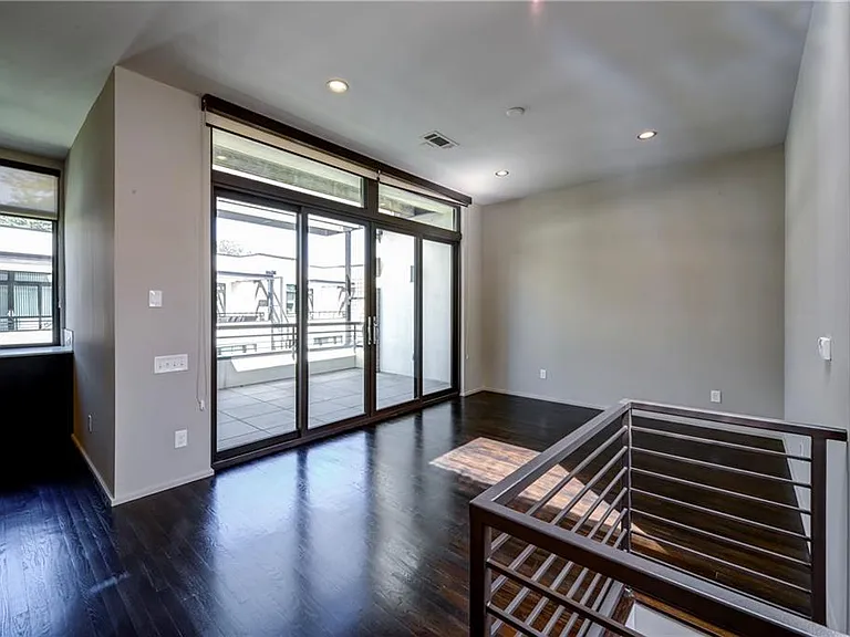 721 Longleaf Dr NE #9 — Photo 18