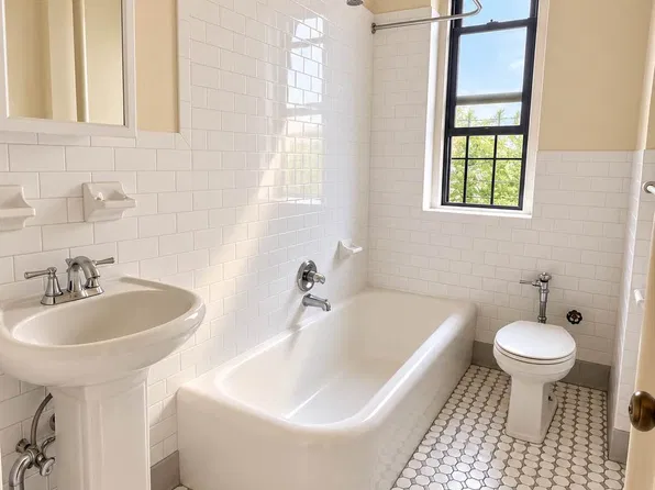 230 West 147th Street #3E, photo 4