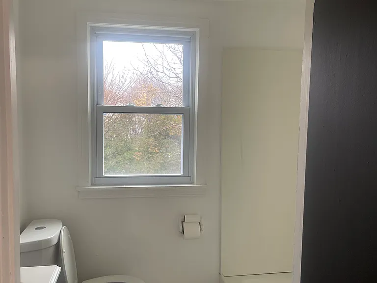 594 Mount Read Blvd — Photo 5
