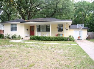 1641 Peachtree Cir N, Jacksonville, FL 32207