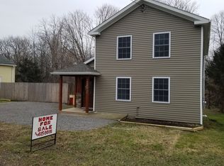 10282 Ridge Rd, Medina, NY 14103