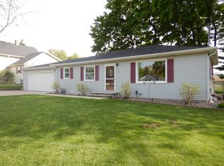 1210 Chicago St, De Pere, WI 54115