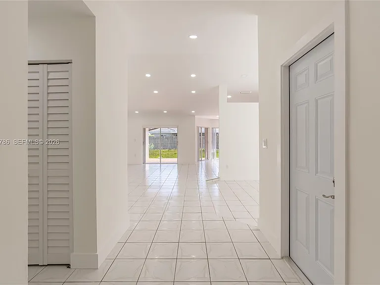 15881 SW 139th Ave — Photo 7