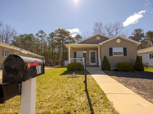 100 Pinetree Ln, Mays Landing, NJ 08330