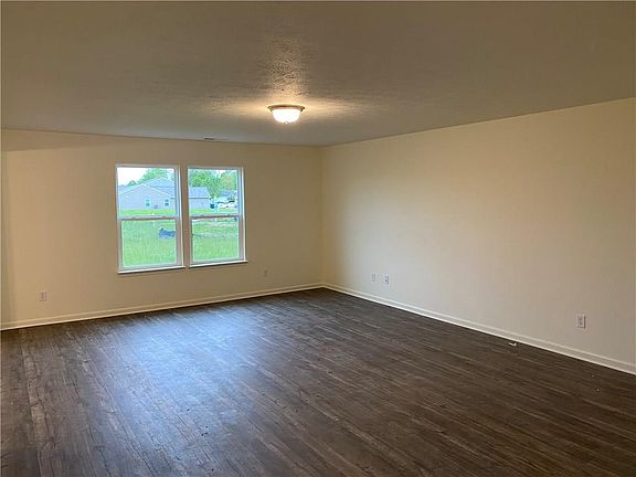 3rd image of 6304 Pinebark Pl