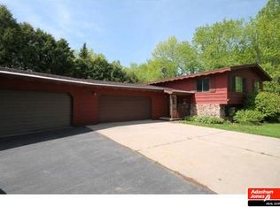 1159 N Oakwood Rd, Oshkosh, WI 54904