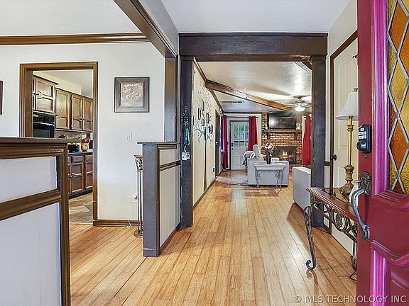 4th image of 2527 S 96th East Ave