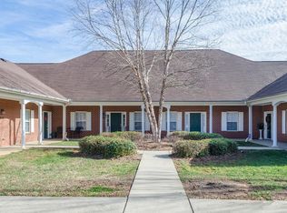 7020 Somerset Springs Dr, Charlotte, NC 28262