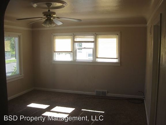 3rd image of 356 S Lee Ave