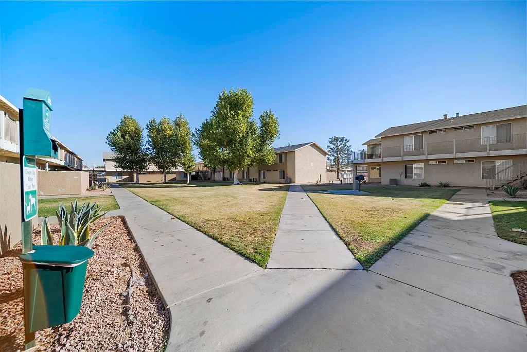 Hesperia Regency — Photo 4