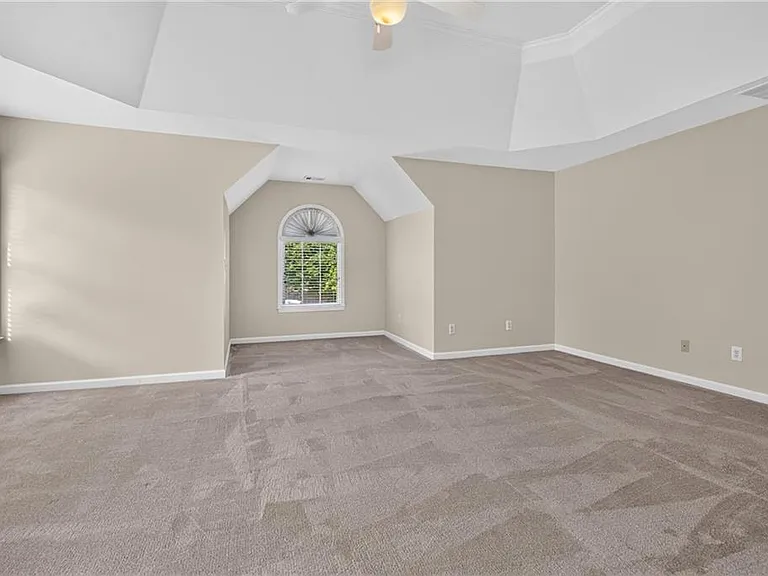 2311 Ravinia Ct NE — Photo 21