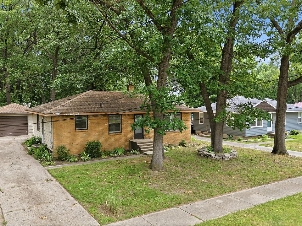 1st image of 1711 Royal Oak St SW