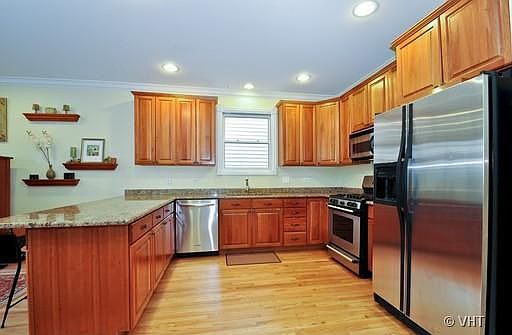 4th image of 1738 W Wellington Ave #1