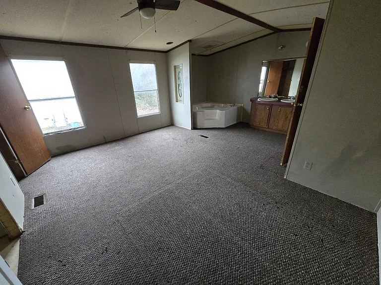 640 Nisbet St #25 — Photo 6