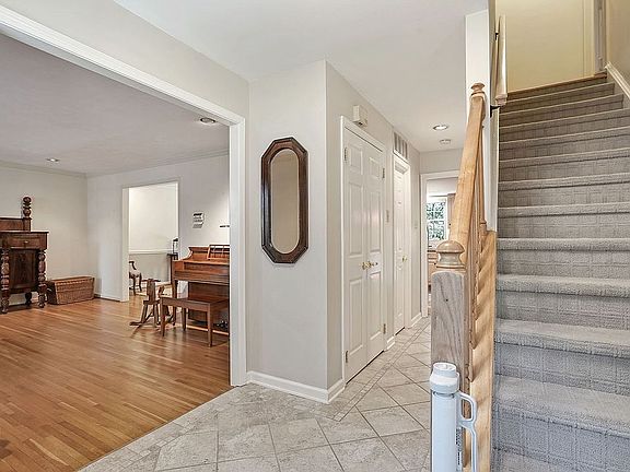 4th image of 6222 Berlee Dr