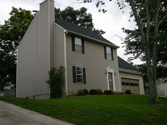 2nd image of 1905 Marty Cir