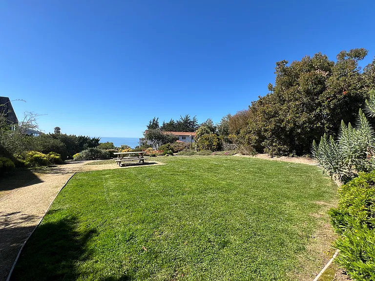 463 Sea Horse Dr — Photo 35