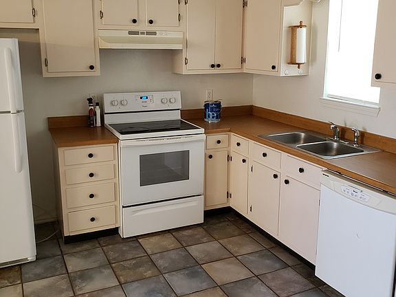 4th image of 605 College St APT A