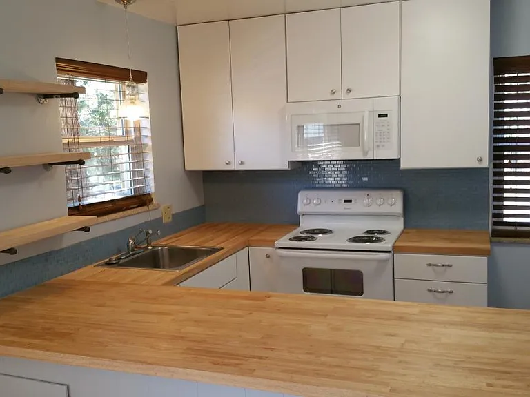 1113 Emigh St — Photo 6