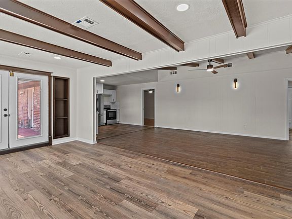 5th image of 2304 Harper Dr