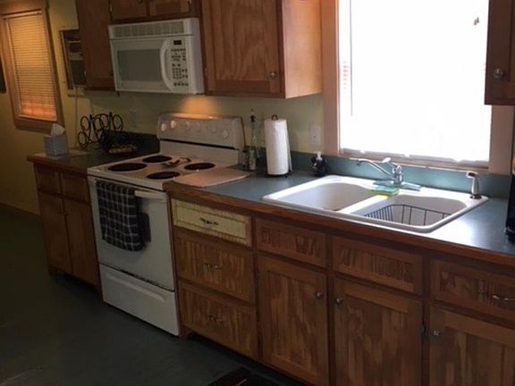 3rd image of 207 S 14th St