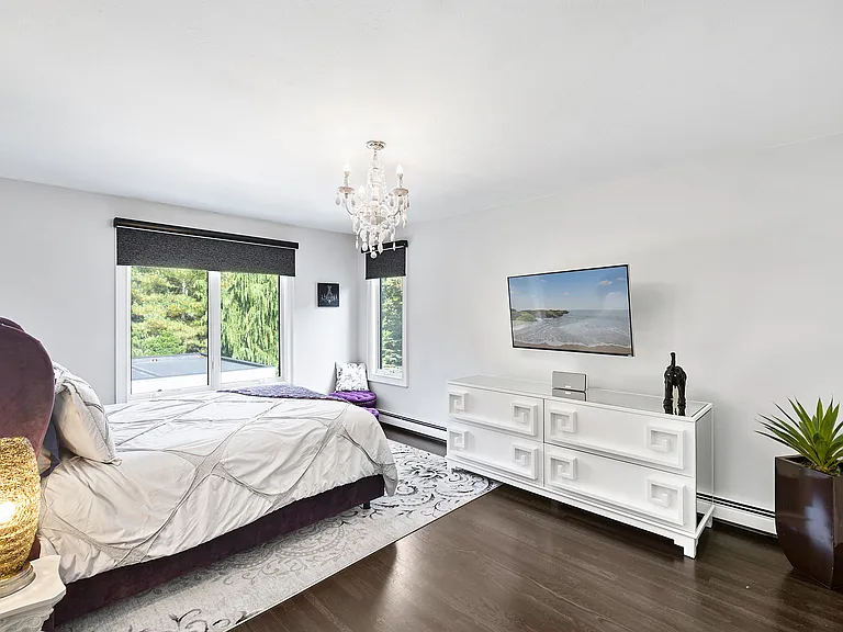 36 Bonac Wood Ln — Photo 7