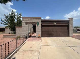 8633 E 4th St, Tucson, AZ 85710