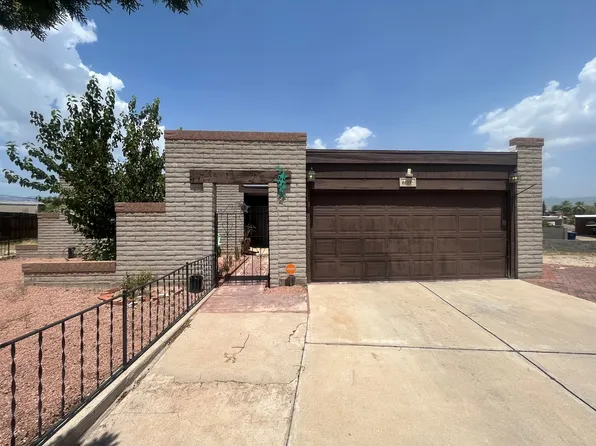 8633 E 4th St, Tucson, AZ 85710