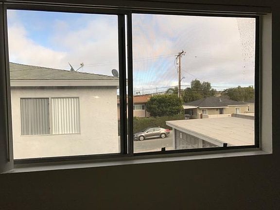 5th image of 2120 Vanderbilt Ln APT 8
