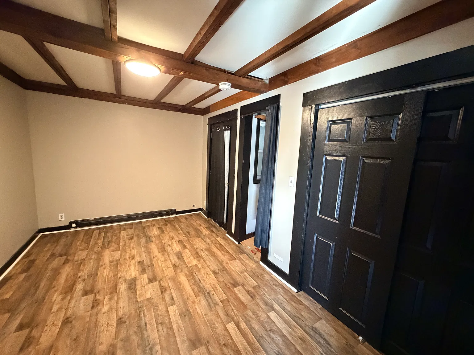 1 bed, 700 sqft, $1,500 — Photo 2