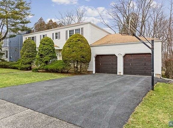 2nd image of 11 Cunningham Dr