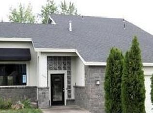 2260 NE Edgewater Dr, Bend, OR 97701
