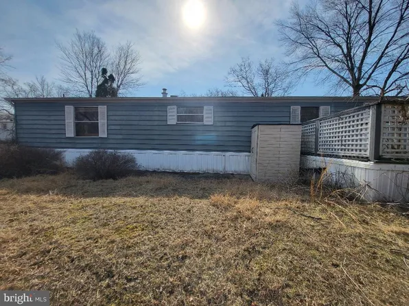 104 E Holly Ln, Barnegat, NJ 08005