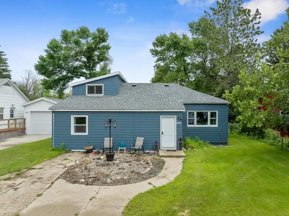 305 3rd Ave SE, Mohall, ND 58761