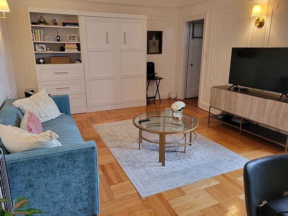4th image of 43-33 46th St APT F-7