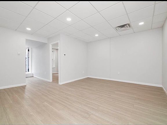 5th image of 369 W 36th St Unit 3